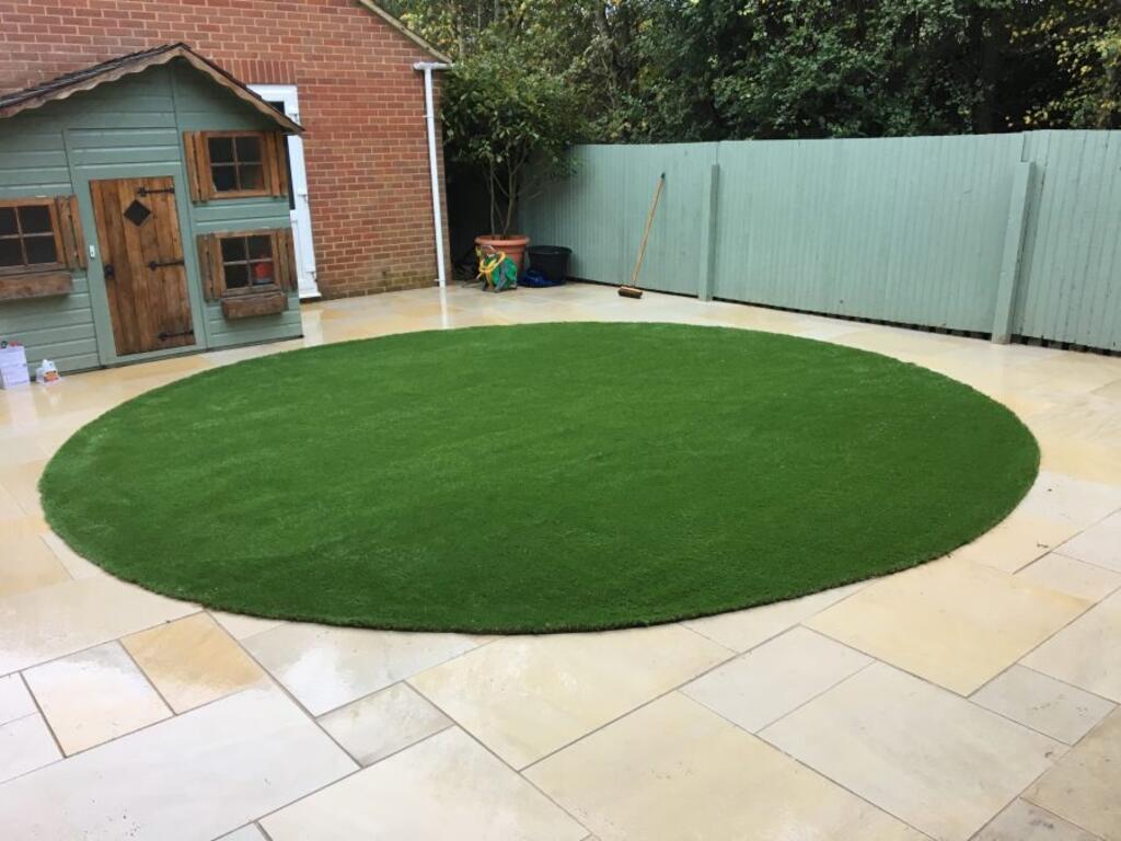 Sandstone Smooth in Dune and Artificial Lawn 